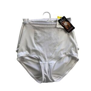 Bali Women’s MEDIUM White Shapewear Double Support Light Control Brief 2-Pack